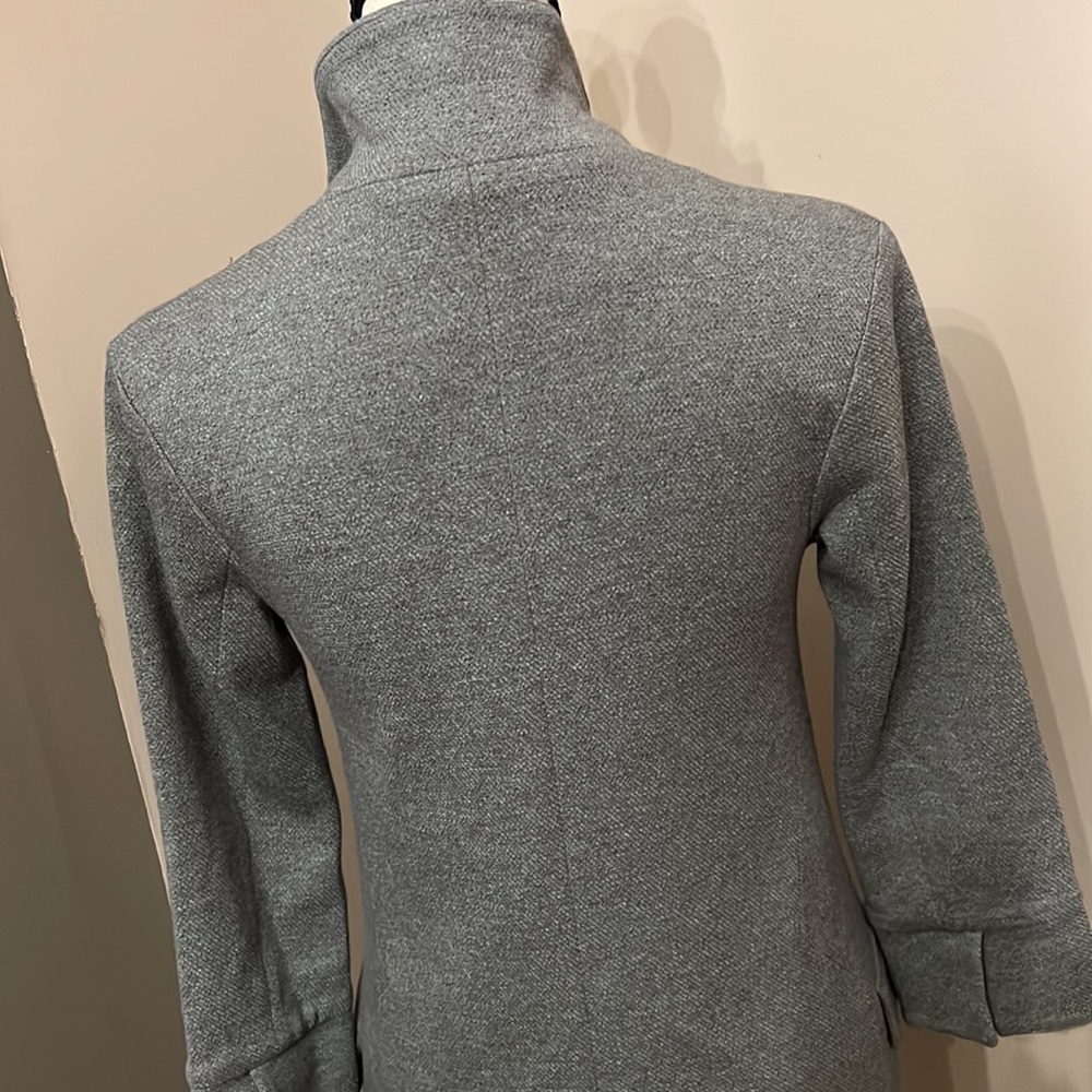 Like new beautiful light Gray blazer. - Picture 8 of 11